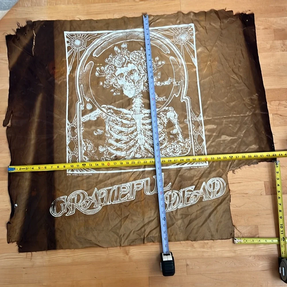 1986 Grateful Dead Skeleton Banner/Tapestry/Flag | Golden-Brown + White | 30x43